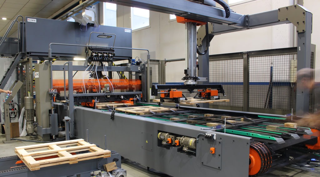 Automated Pallet Manufacturing Gantry Machinery Automated wooden pallet production machine with gantry system assembling pallets